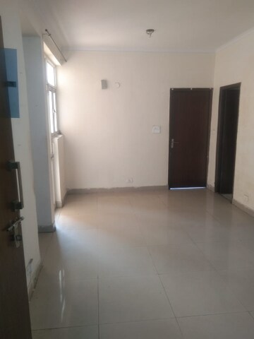 Room in 2 BHK Apartment at Supertech Ecovillage II, Sector 16b Greater Noida – for Rent