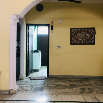 Building Lobby in 3 BHK Villa at Sector 23 – for Rent