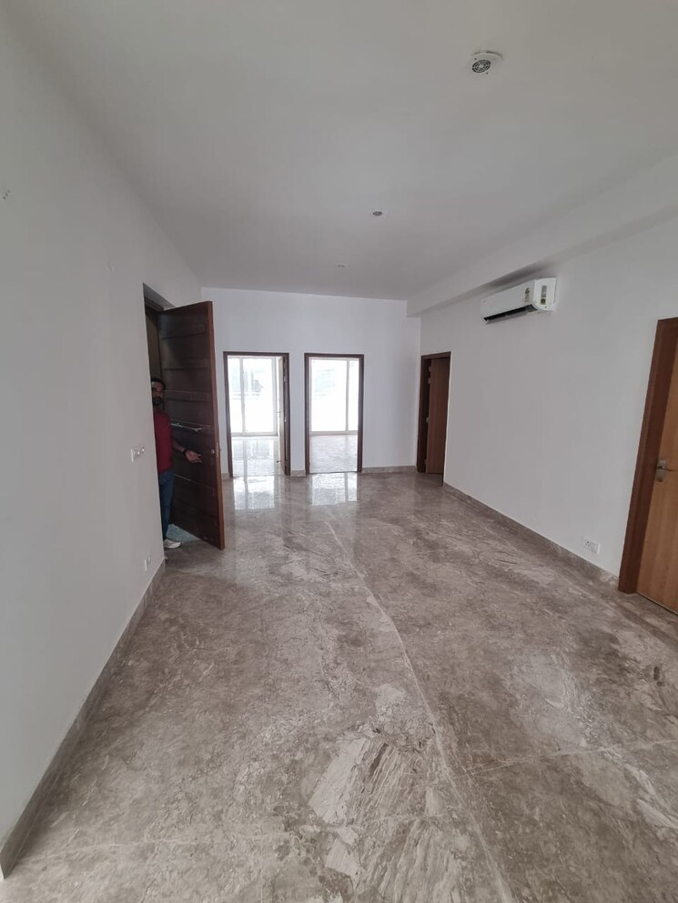 Room, ss-linden 4 Bedroom 2741 Sq.Ft. Apartment In Sector 84 Gurgaon 9582966