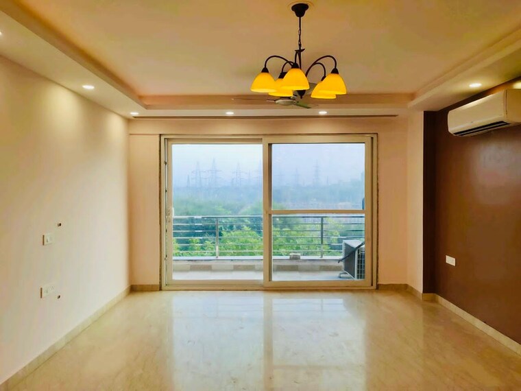 Room, imperia-esfera 4 Bedroom 2400 Sq.Ft. Apartment In Sector 37c Gurgaon 9590727