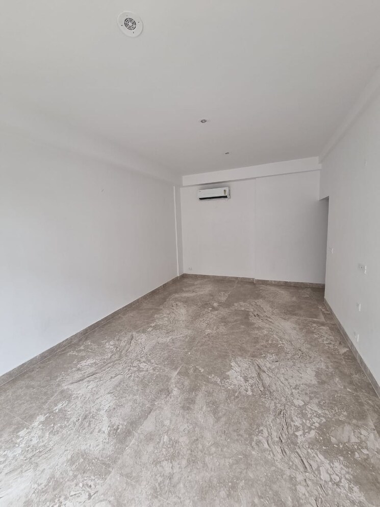 Room, ss-linden 4 Bedroom 2850 Sq.Ft. Builder Floor In Sector 84 Gurgaon 9582813