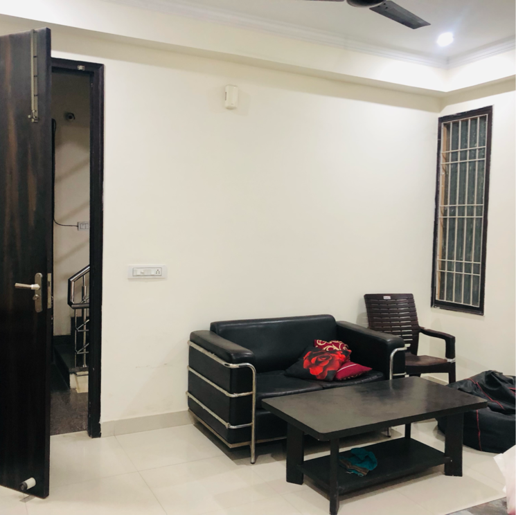 Living Room, sector 21 1.5 Bedroom 700 Sq.Ft. Villa In Sector 21 Gurgaon 9590952