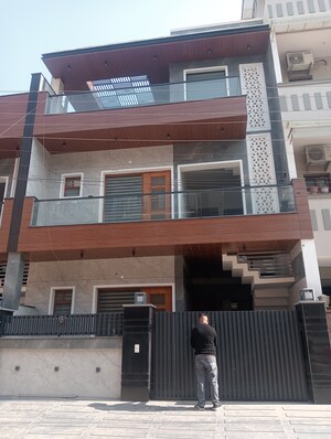 6+ BHK Independent House For Sale in Motiaz Royal Citi, Ambala Highway