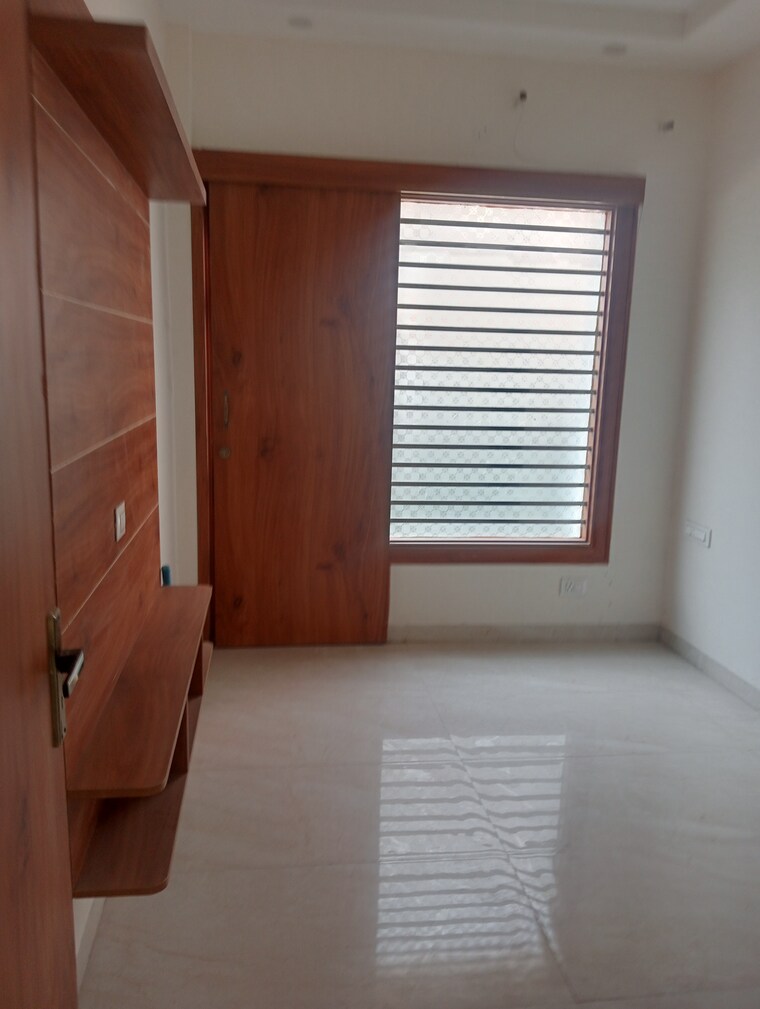 Room, motiaz-royal-citi 6+ Bedroom 133 Sq.Yd. Independent House In Ambala Highway Zirakpur 9590791