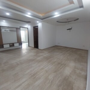 Room in 3 BHK Builder Floor at Sector 57 – for Sale