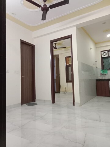 Room in 2 BHK Builder Floor at Saket – for Rent