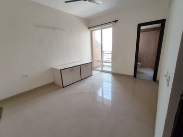 Room in 4 BHK Apartment at Satya The Hermitage, Sector 103 – for Rent