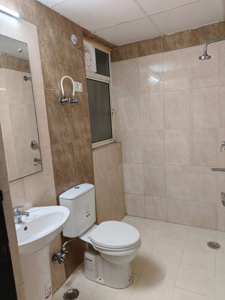 Bathroom, satya-the-hermitage 4 Bedroom 2600 Sq.Ft. Apartment In Sector 103 Gurgaon 9590811