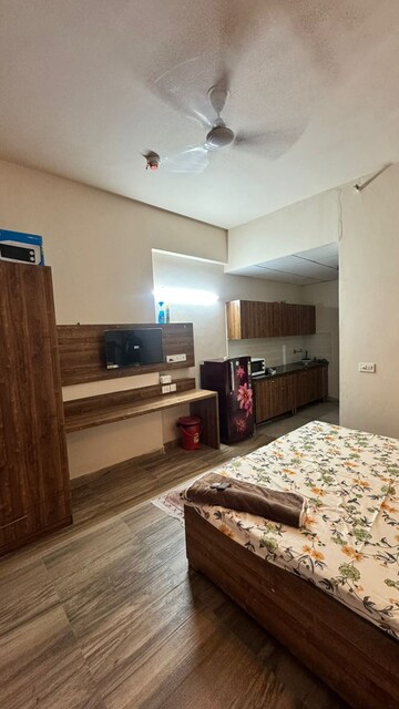 Bedroom in 1 BHK Apartment at Paramount Golfforeste, Zeta I Greater Noida – for Rent