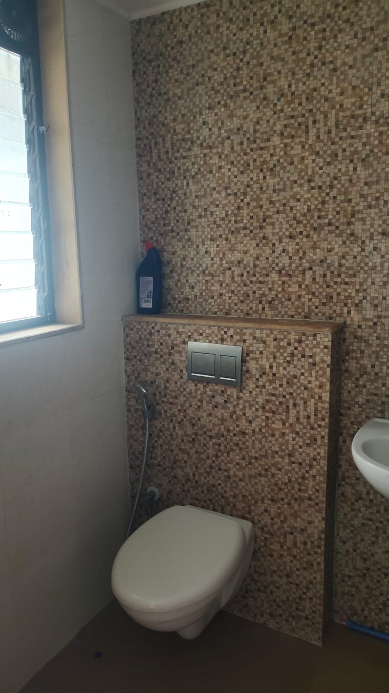 Bathroom, lodha-palava-downtown 2 Bedroom 686 Sq.Ft. Apartment In Dombivli East Thane 9590824