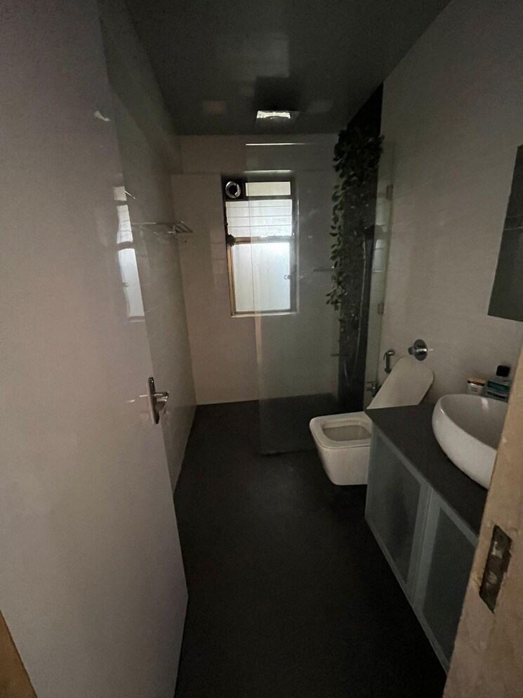 Bathroom, prabhadevi-chs 3 Bedroom 1430 Sq.Ft. Apartment In Prabhadevi Mumbai 9590820