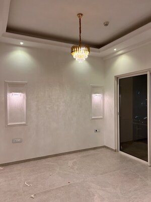 Furnished Amenities in 3 BHK Apartment at Indiabulls Sky Forest, Lower Parel – for Rent