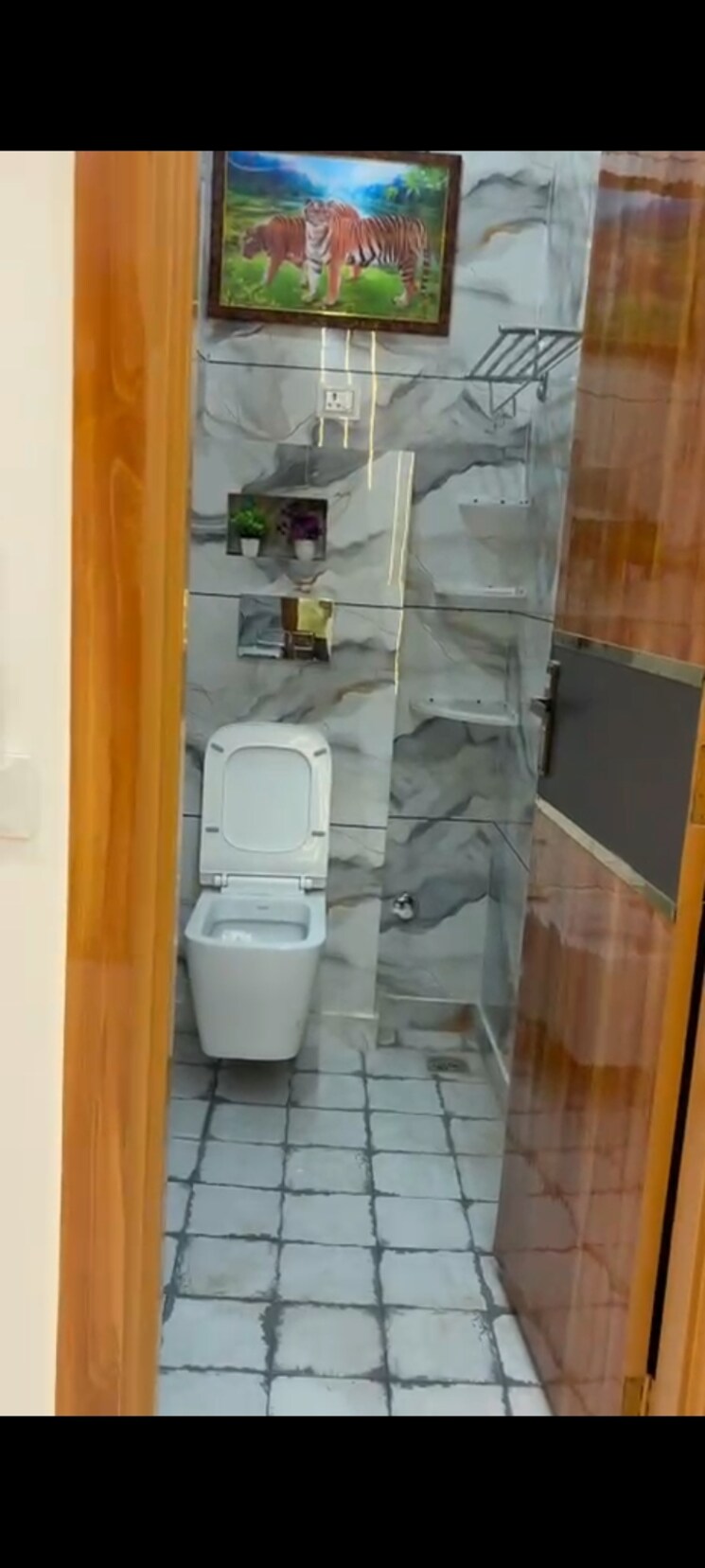 Bathroom, uttam nagar 1 Bedroom 380 Sq.Ft. Builder Floor In Uttam Nagar Delhi 9590887