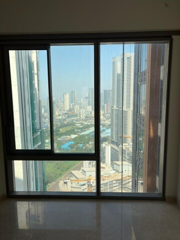 Room in 3 BHK Apartment at Indiabulls Sky Forest, Lower Parel – for Rent