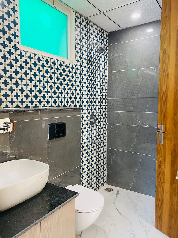 Bathroom, roseate-homes 3 Bedroom 1790 Sq.Ft. Apartment In Ghazipur Zirakpur 9590882