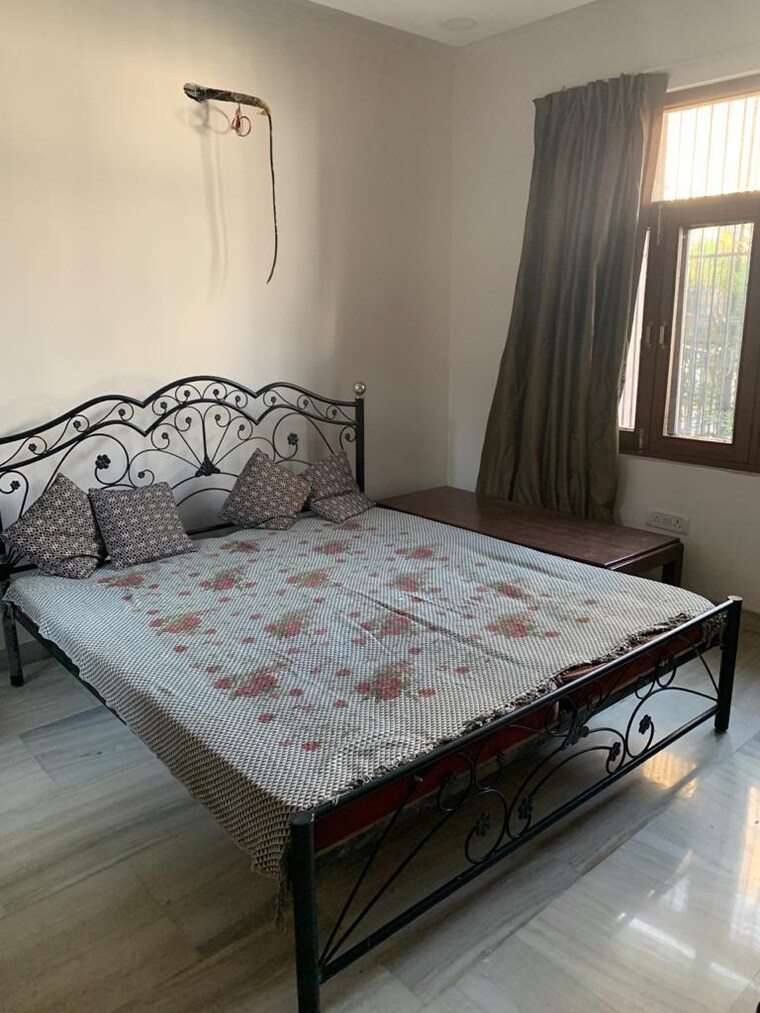 Bedroom, pragya-kunj-apartments 3 Bedroom 200 Sq.Yd. Builder Floor In Greater Kailash I Delhi 9590925
