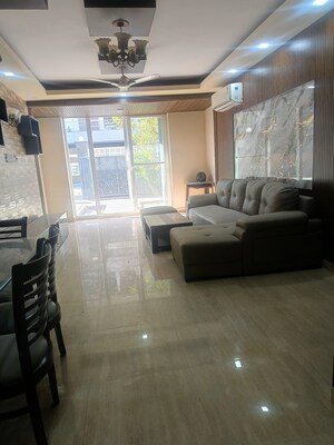 Kitchen in 3 BHK Builder Floor at Mariners Home, Sector 56 – for Sale