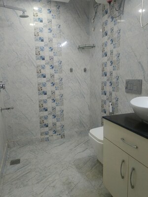 Bathroom in 3 BHK Builder Floor at Mariners Home, Sector 56 – for Sale