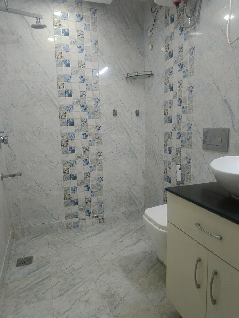 Bathroom, mariners-home 3 Bedroom 2200 Sq.Ft. Builder Floor In Sector 56 Gurgaon 9590933