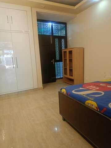 Bedroom in 3 BHK Builder Floor at Mariners Home, Sector 56 – for Sale