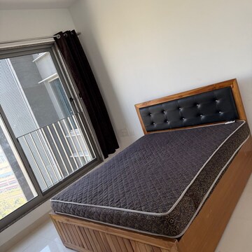  Pg For Rent in Sunteck City Avenue 4, Somani Gram