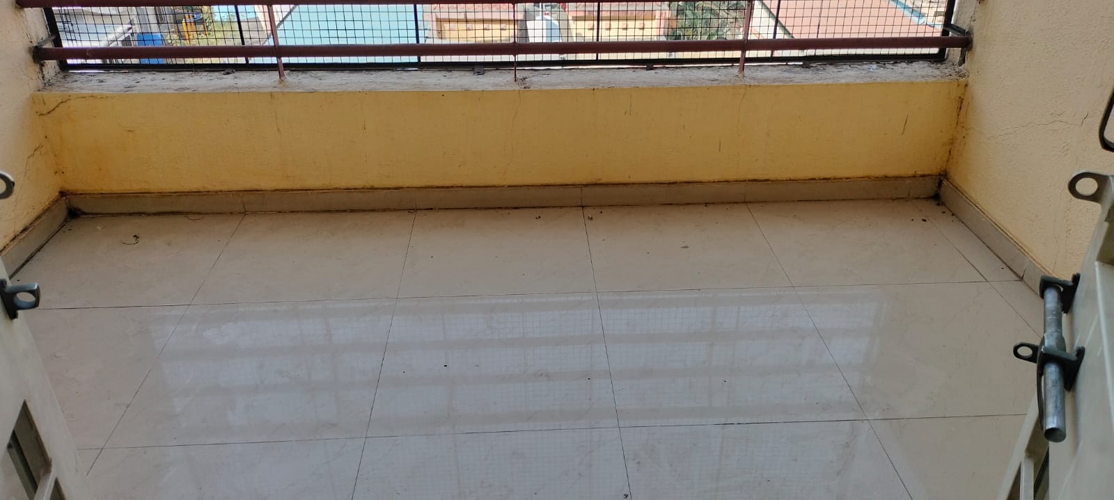 2 BHK 950 Sq.Ft. Apartment in G K Dwarka Queens Park