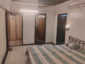 1 BHK Apartment For Rent in Nav Pooja Apartment, Bandra West
