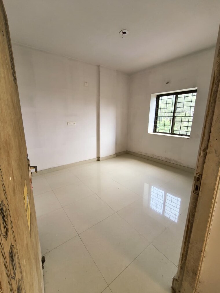 Room, gutuwa 3 Bedroom 1350 Sq.Ft. Apartment In Gutuwa Ranchi 9591023