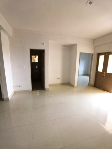 Room in 3 BHK Apartment at Gutuwa – for Sale