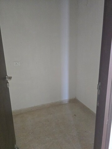 Room in 3 BHK Apartment at Maya Green Lotus Utsav, International Airport Road – for Sale