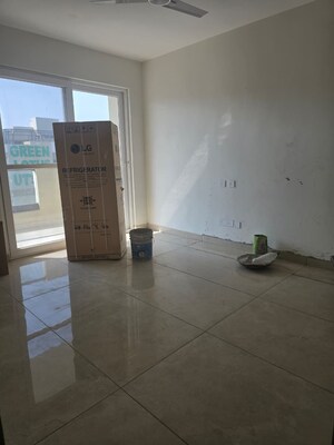 Room in 3 BHK Apartment at Maya Green Lotus Utsav, International Airport Road – for Sale