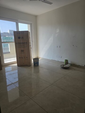 Room in 3 BHK Apartment at Maya Green Lotus Utsav, International Airport Road – for Sale