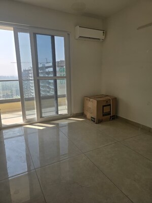 Room in 3 BHK Apartment at Maya Green Lotus Utsav, International Airport Road – for Sale