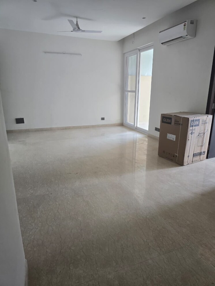 Room, maya-green-lotus-utsav 3 Bedroom 2100 Sq.Ft. Apartment In International Airport Road Zirakpur 9591043