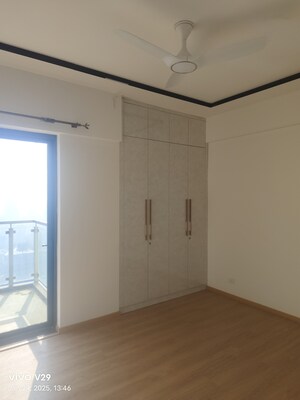Room in 3 BHK Apartment at Conscient Hines Elevate, Sector 59 – for Rent