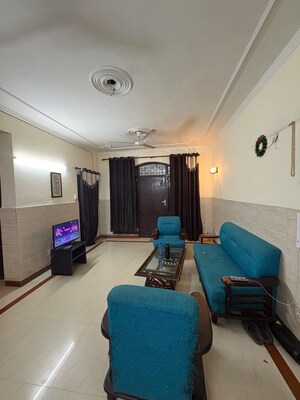 Living Room in 2 BHK Builder Floor at Palam Vihar – for Rent