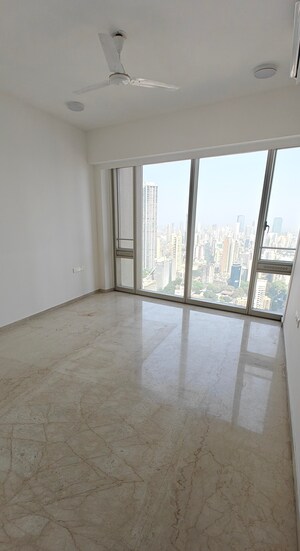 Room in 3 BHK Apartment at Lodha Kiara, Worli – for Rent