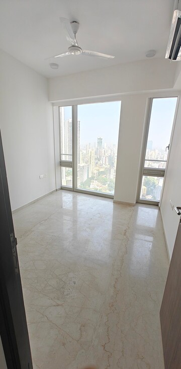 Room in 3 BHK Apartment at Lodha Kiara, Worli – for Rent