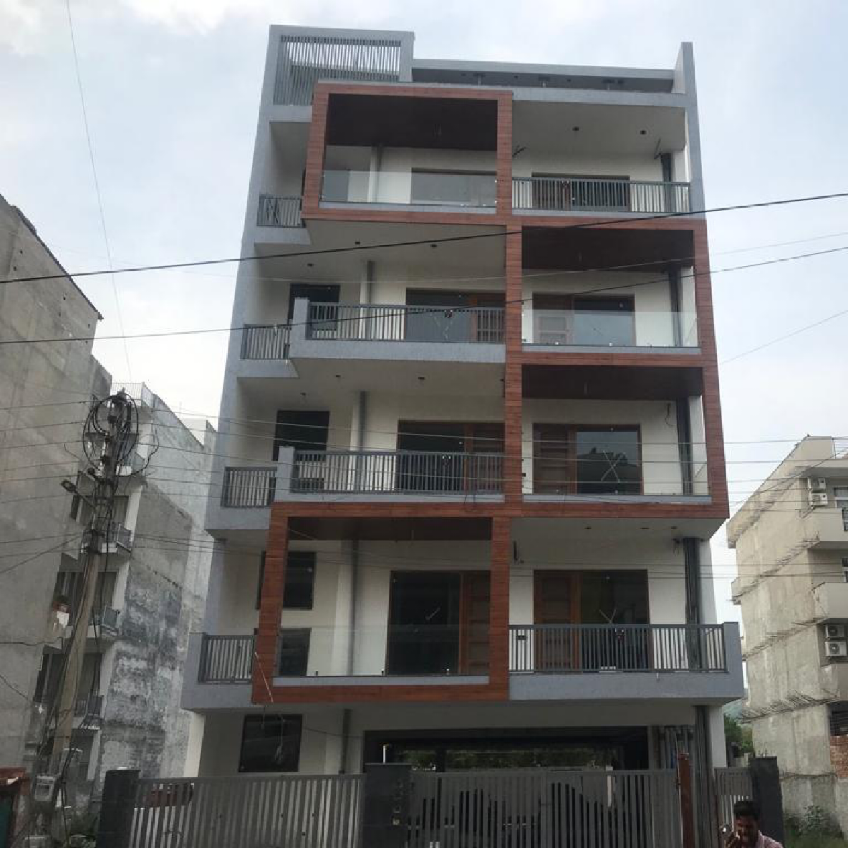 4 BHK + Servant Room Builder Floor For Sale in Sector 6