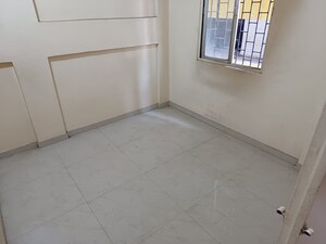 Room in 1 BHK Builder Floor at Somwar Peth – for Rent