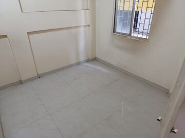 Room in 1 BHK Builder Floor at Somwar Peth – for Rent