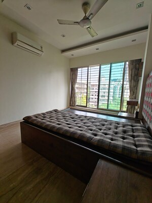 Bedroom in 2 BHK Apartment at Diago Apartment, Pali Hill – for Rent