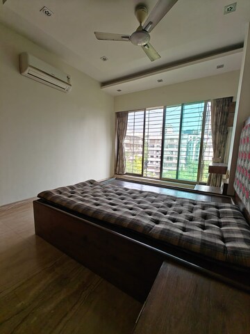 Bedroom in 2 BHK Apartment at Diago Apartment, Pali Hill – for Rent