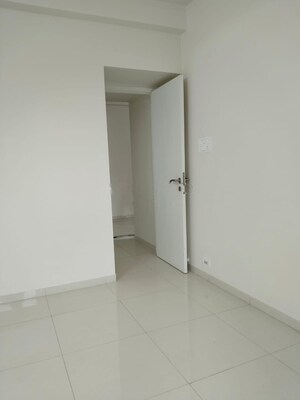 Room in 1 BHK Apartment at Godrej Green Vistas, Mahalunge – for Sale