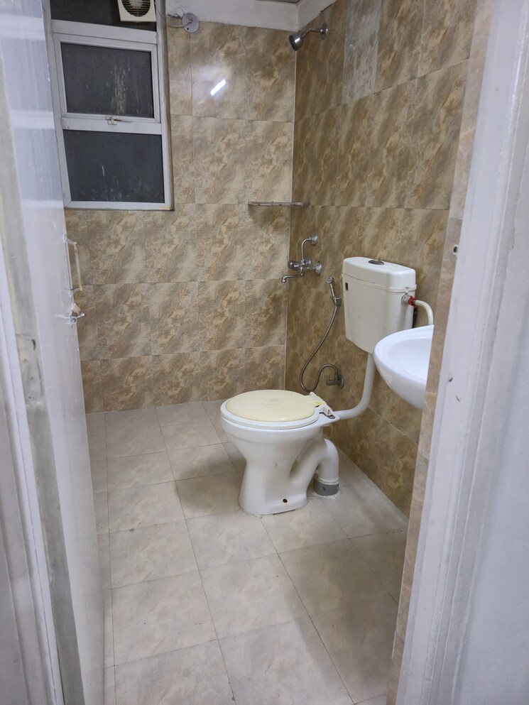 Bathroom, avl-36-gurgaon 2 Bedroom 606 Sq.Ft. Apartment In Sector 36 Gurgaon 9591233
