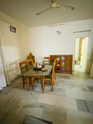 Room in  Pg at Gomti Nagar – for Rent