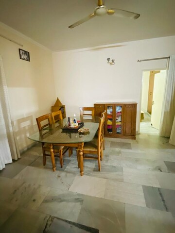 Room in  Pg at Gomti Nagar – for Rent