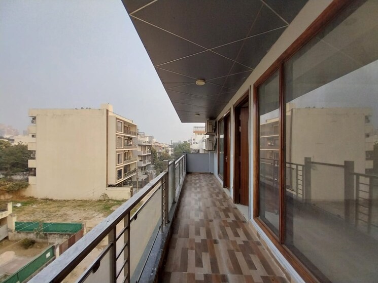 Balcony, sector 45 4 Bedroom 3000 Sq.Ft. Builder Floor In Sector 45 Gurgaon 9591422