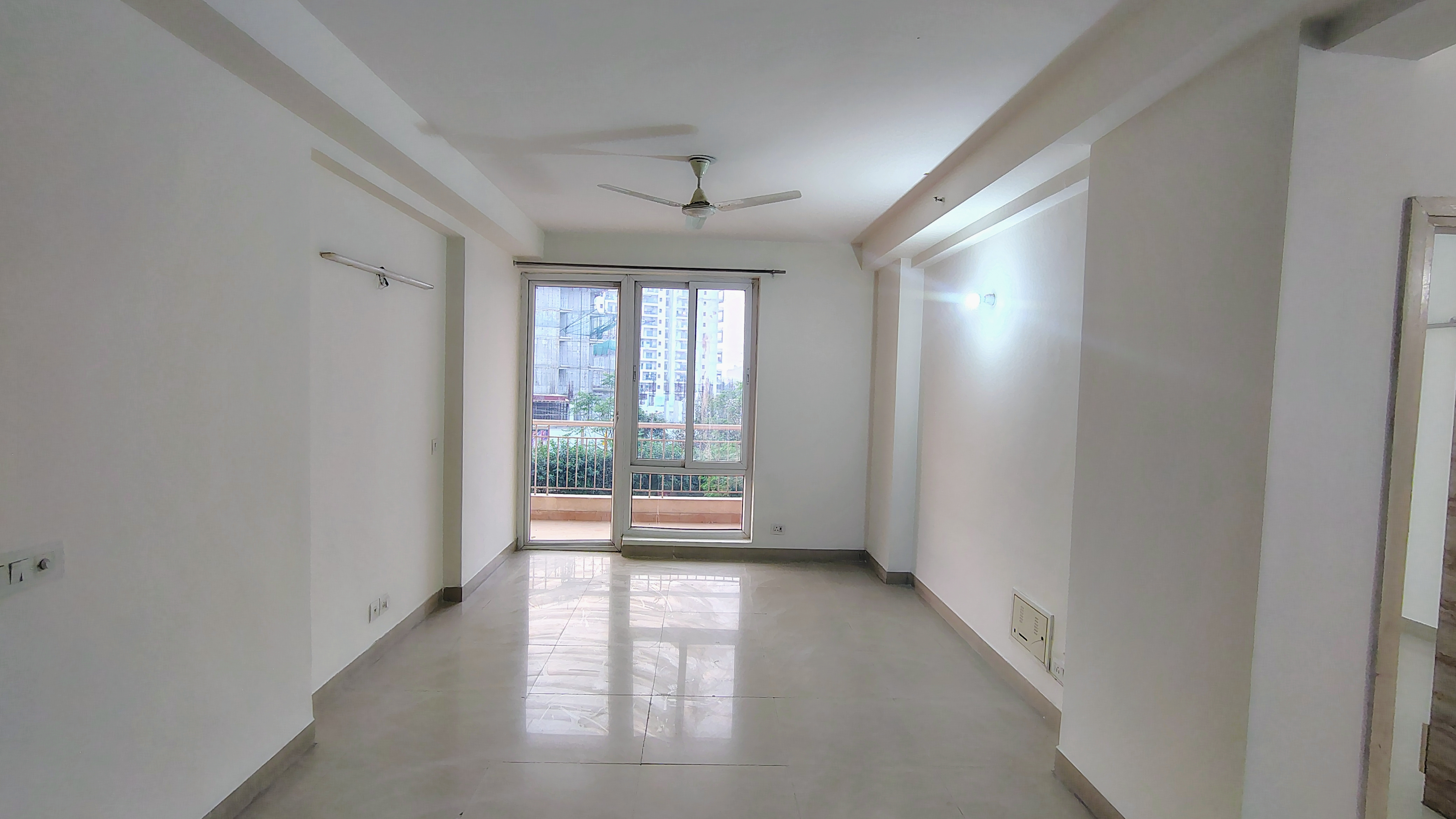 3.5 BHK + Study Room Apartment For Rent in Shree Vardhman Victoria