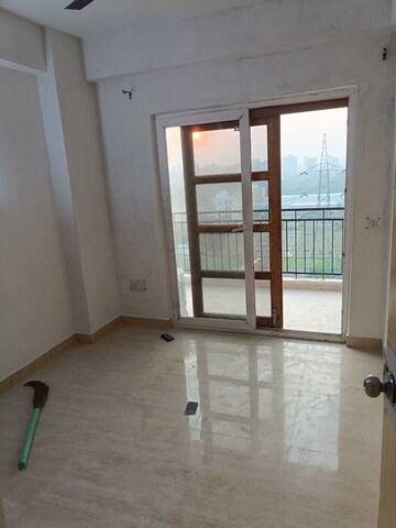 Room in 3 BHK Apartment at Agrasain Spaces Aagman Phase 2, Sector 70 – for Sale